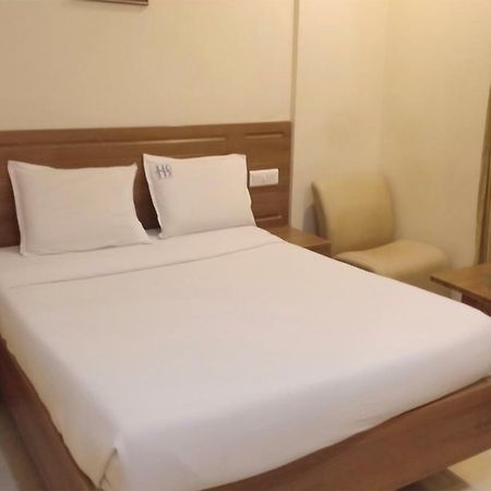 Hotel Sona'S Tiruchirappalli ภายนอก รูปภาพ