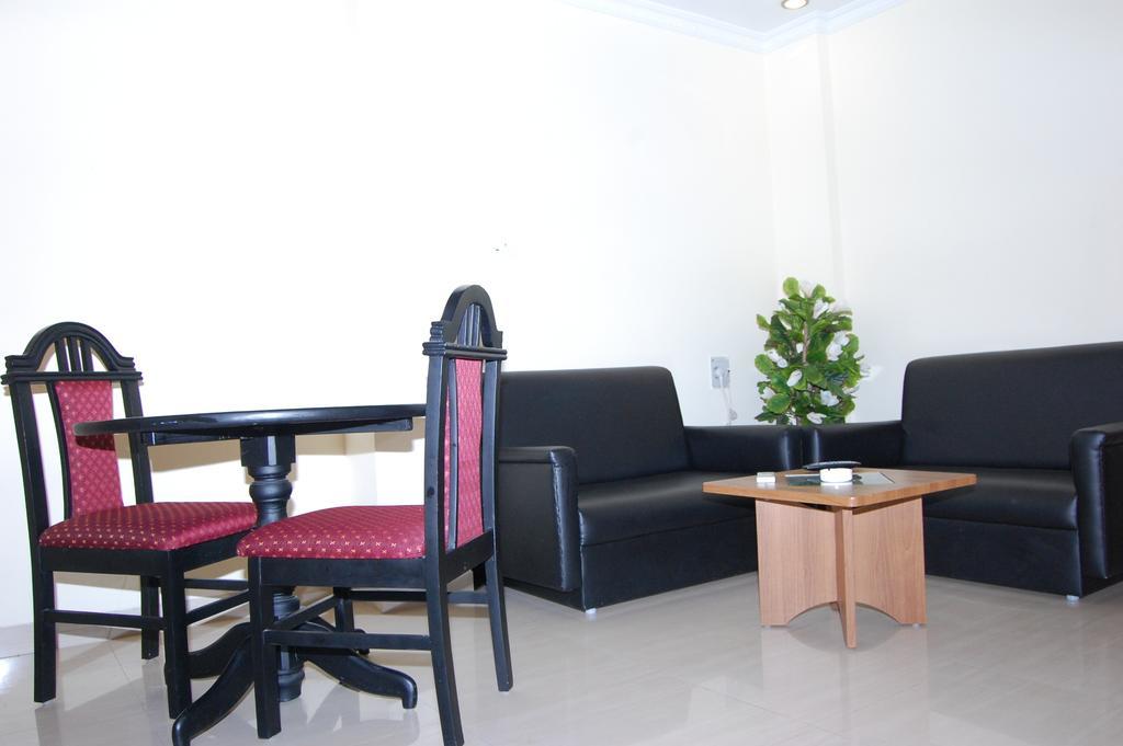 Hotel Sona'S Tiruchirappalli ภายนอก รูปภาพ