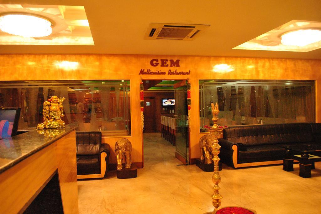 Hotel Sona'S Tiruchirappalli ภายนอก รูปภาพ