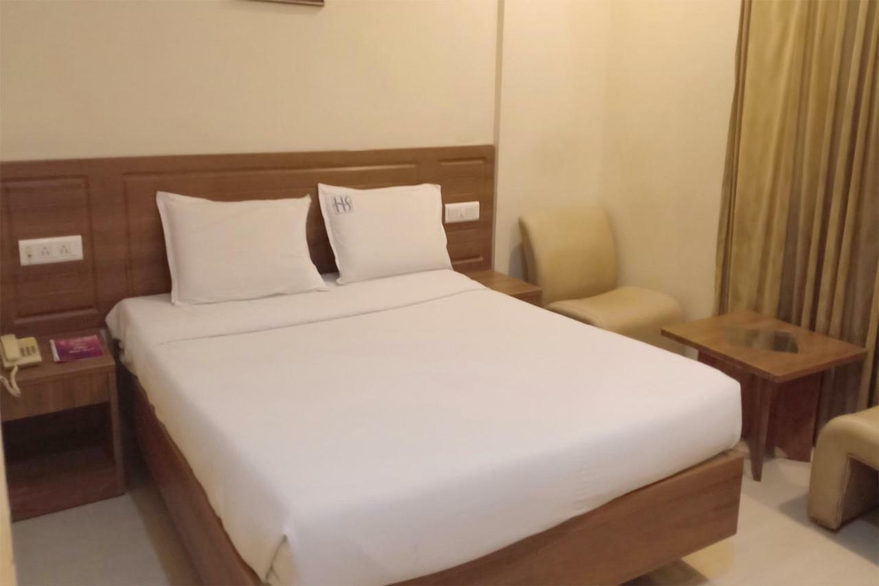 Hotel Sona'S Tiruchirappalli ภายนอก รูปภาพ