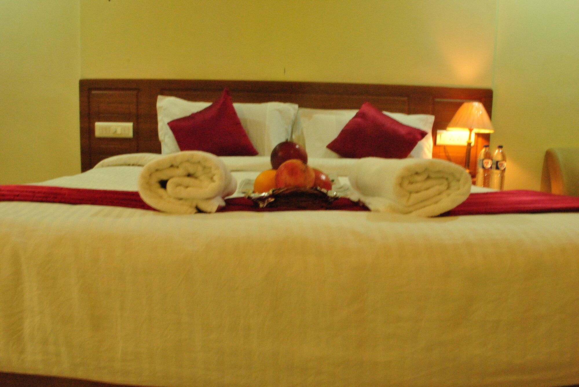 Hotel Sona'S Tiruchirappalli ภายนอก รูปภาพ