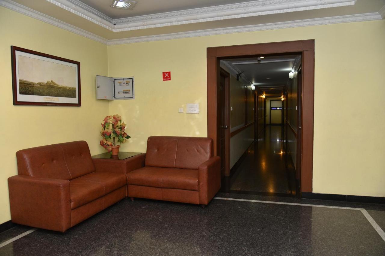 Hotel Sona'S Tiruchirappalli ภายนอก รูปภาพ